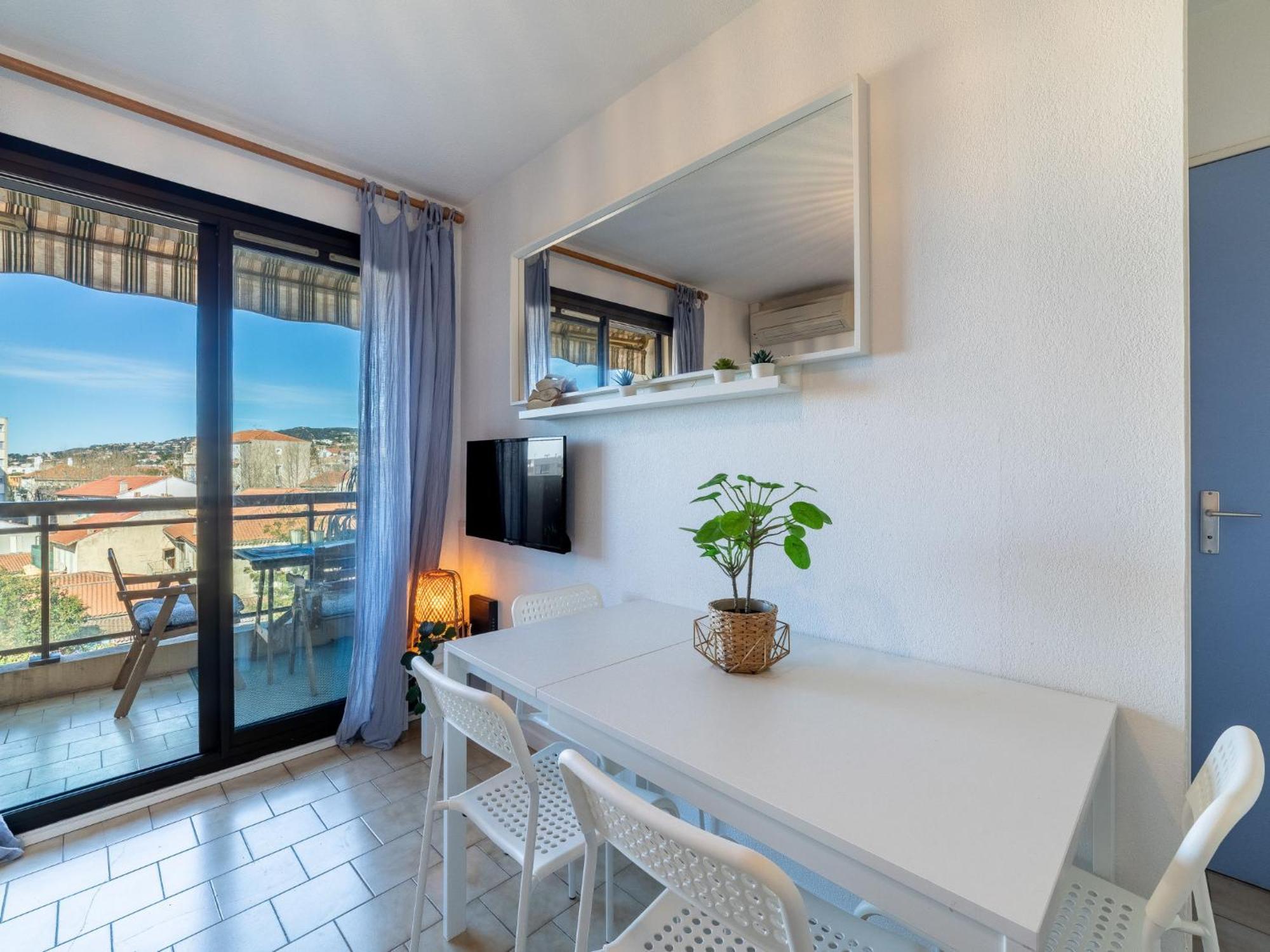 Apartment Saint James-12 By Interhome Le Lavandou Exterior photo