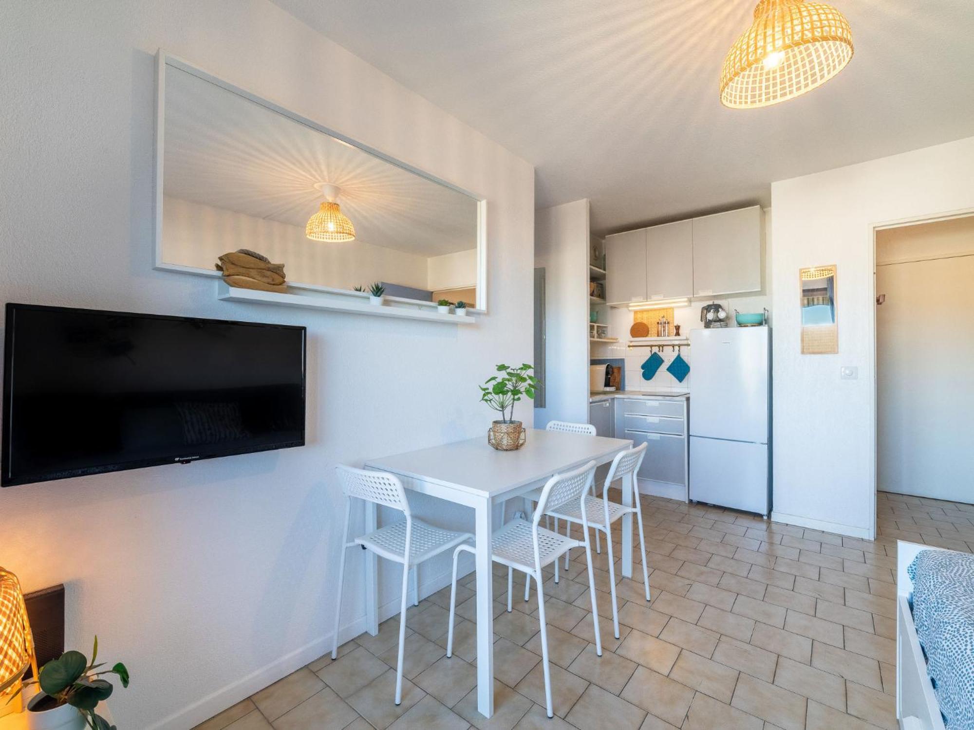 Apartment Saint James-12 By Interhome Le Lavandou Exterior photo