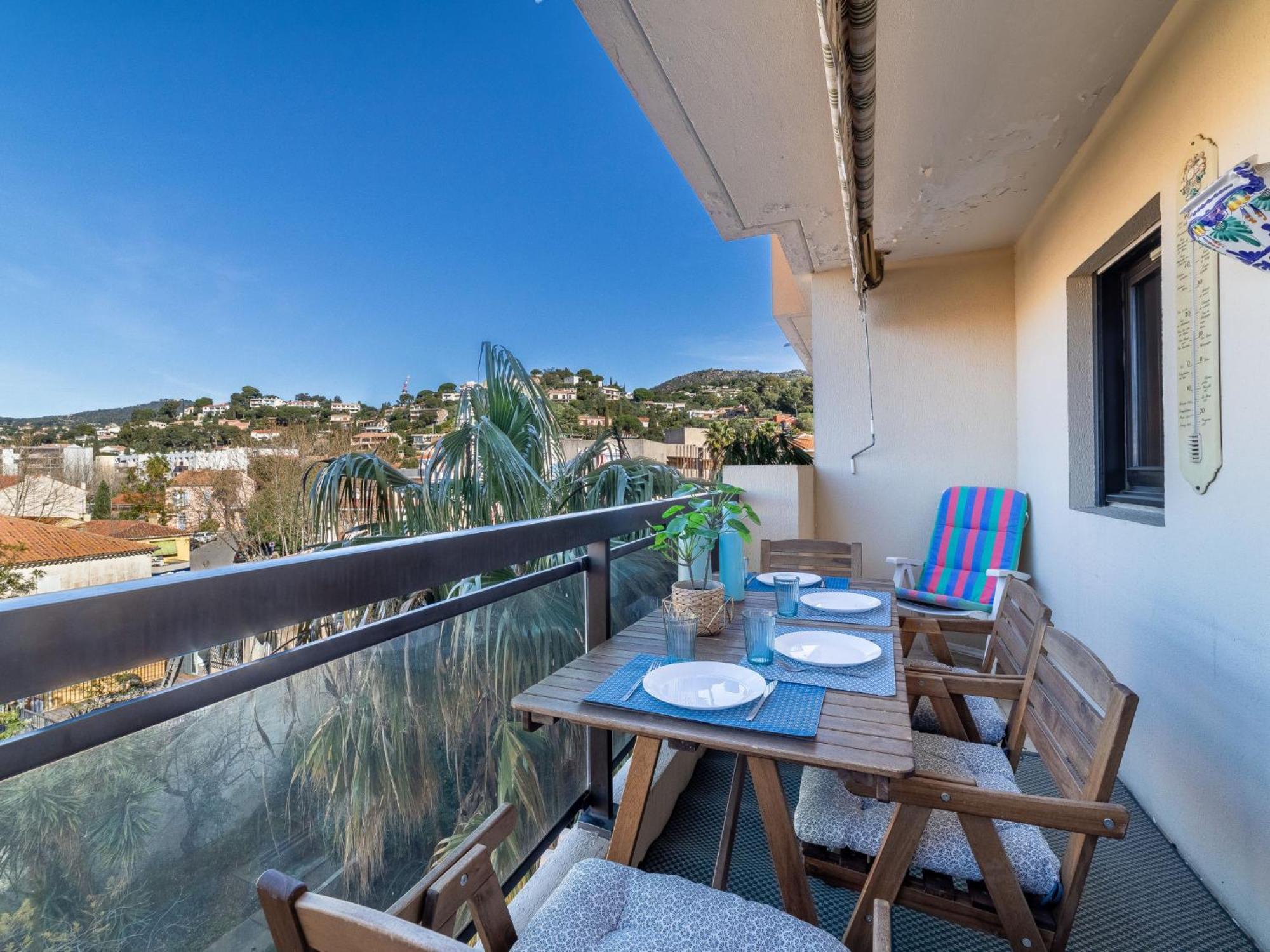 Apartment Saint James-12 By Interhome Le Lavandou Exterior photo